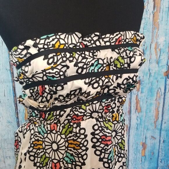 JUDITH March Ruffle Medallion Strapless Dress sz small - Picture 4 of 11